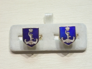 Royal Signals shield shaped enamelled cufflinks - Click Image to Close